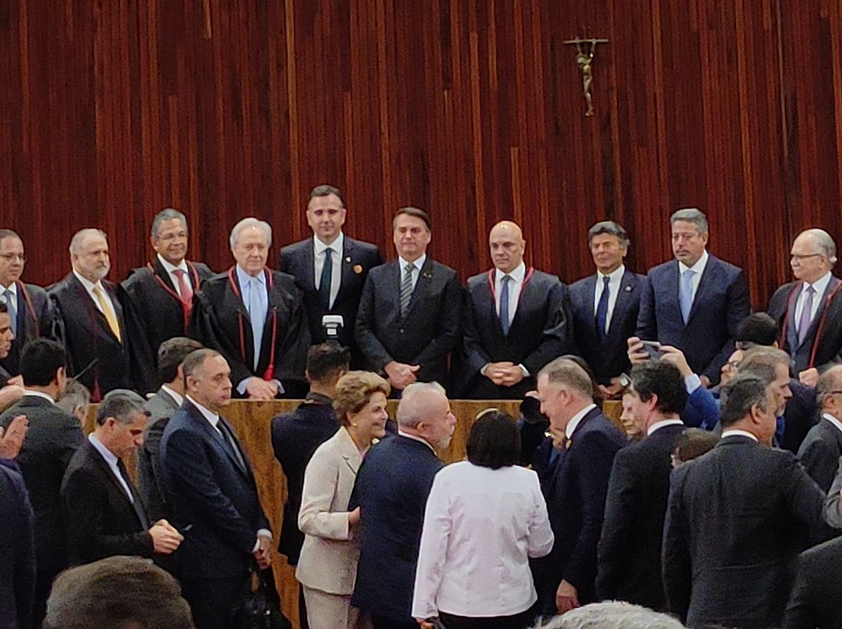 <a href="/leandroruschel/">Leandro Ruschel 🇧🇷🇺🇸🇮🇹🇩🇪</a> <a href="/flaviogordon/">Flávio Gordon</a> x.com/i/status/20076…