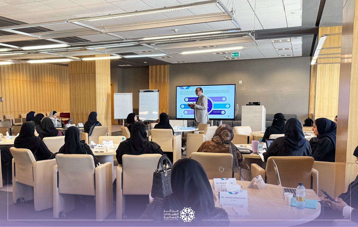WLCorg's tweet photo. اختُتم برنامج
القيادة باستخدام مهارات الكوتشنج
Leaders Using Coaching Skills
والمخصص لقيادات جامعة الأميرة نورة بنت عبدالرحمن،

بعد يومين من التعلم التطبيقي لتمكين القيادات من مهارات الكوتشنج في بيئة العمل.

ركز اليوم الثاني على:
تطوير المهارات الأساسية والمتقدمة،
واستخدام النماذج والتشبيهات لتعزيز جودة الحوار القيادي.

#مركز_القيادات_النسائية