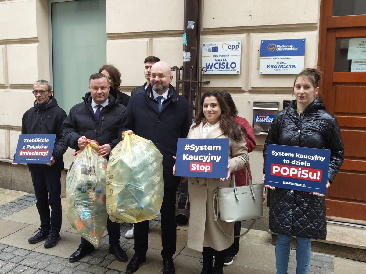 Rafał Mekler tweet media