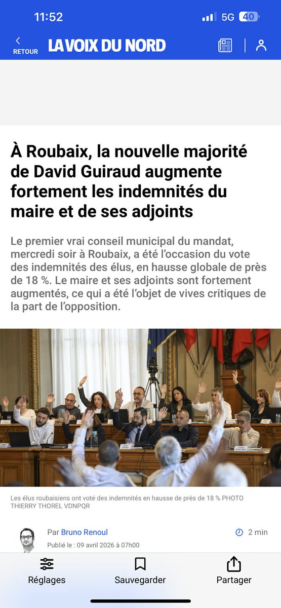 LFI proche du peuple et des travailleurs, mon œil !  
A peine élus c'est l'orgie.
David Guiraud élu maire de Roubaix, percevra 4 876€ / mois + 475 euros d'augmentation +  10,8%.
Les 11 représentants  à la Métropole de Lille toucheront 2 034 euros par mois (+58 %), etc..