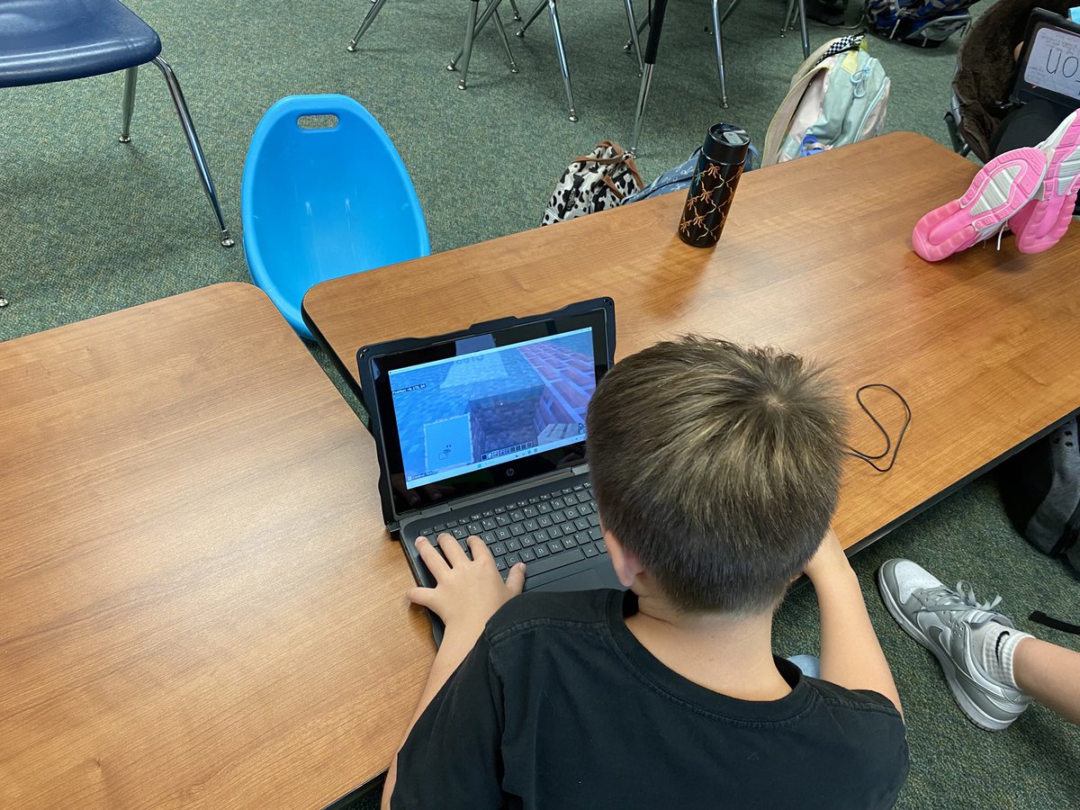 Jenny Coronado tweet media