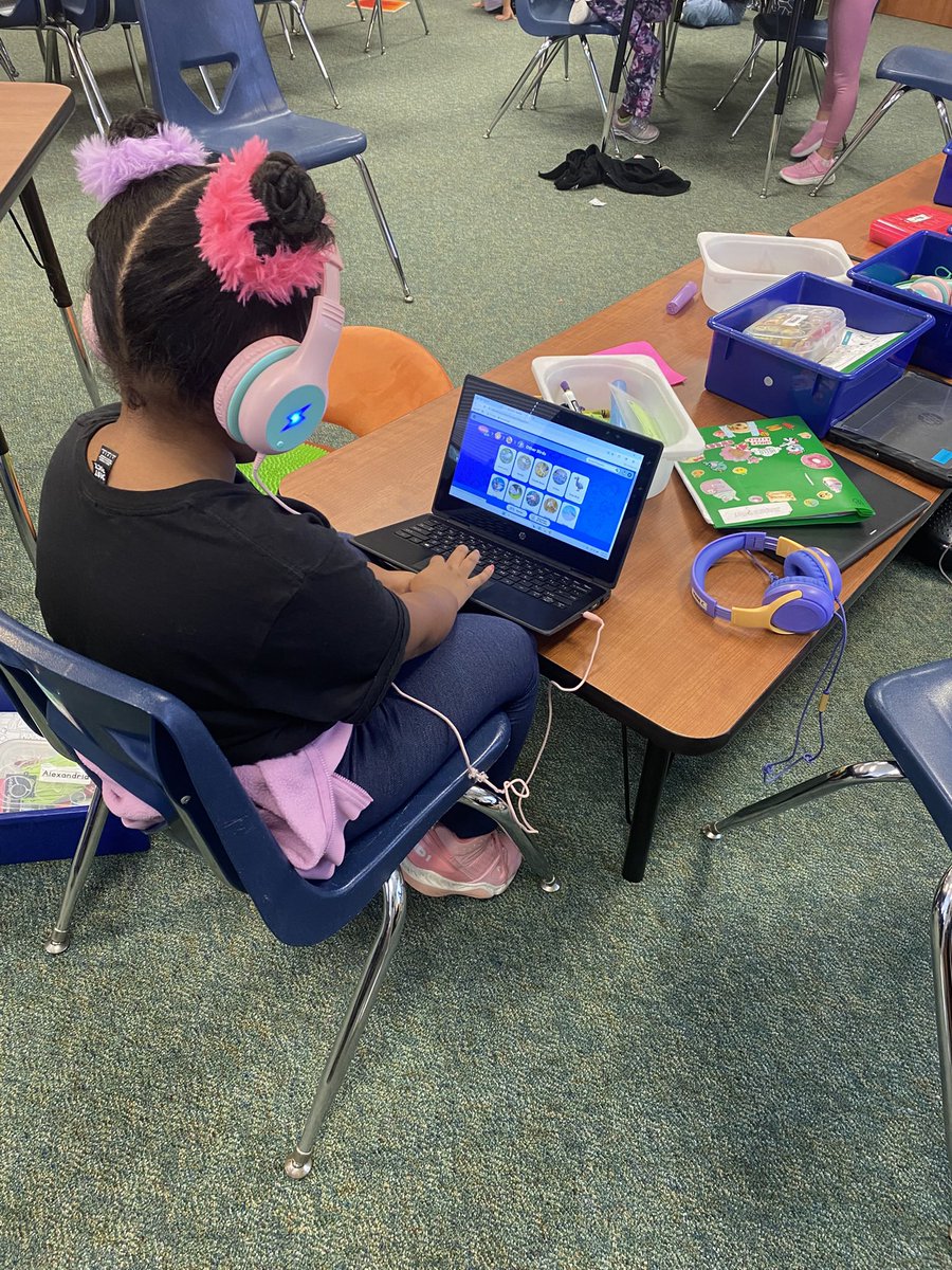 Jenny Coronado tweet media