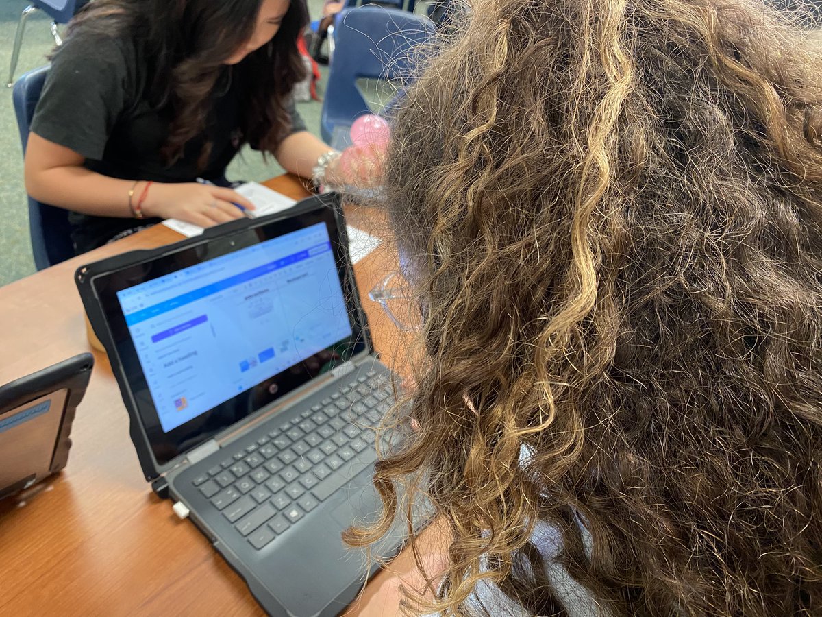 Jenny Coronado tweet media