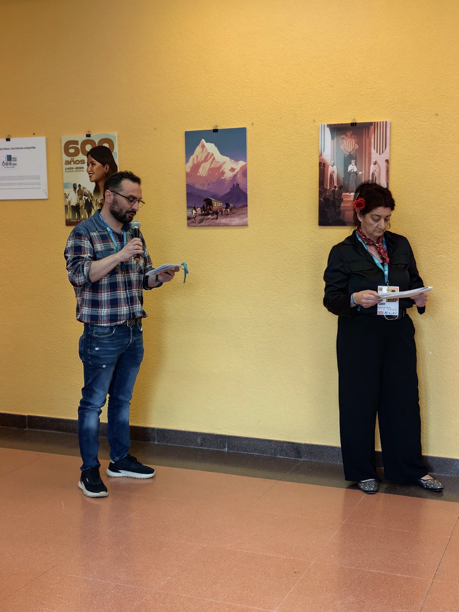 gitanos_org_CYL's tweet photo. ➡️Durante la mañana compartimos en #Peñafiel una jornada muy emotiva, con la lectura del manifiesto y una visita guiada de la exposición “600 años. Una historia compartida” 🖼️ https://t.co/REzxWSxsvs