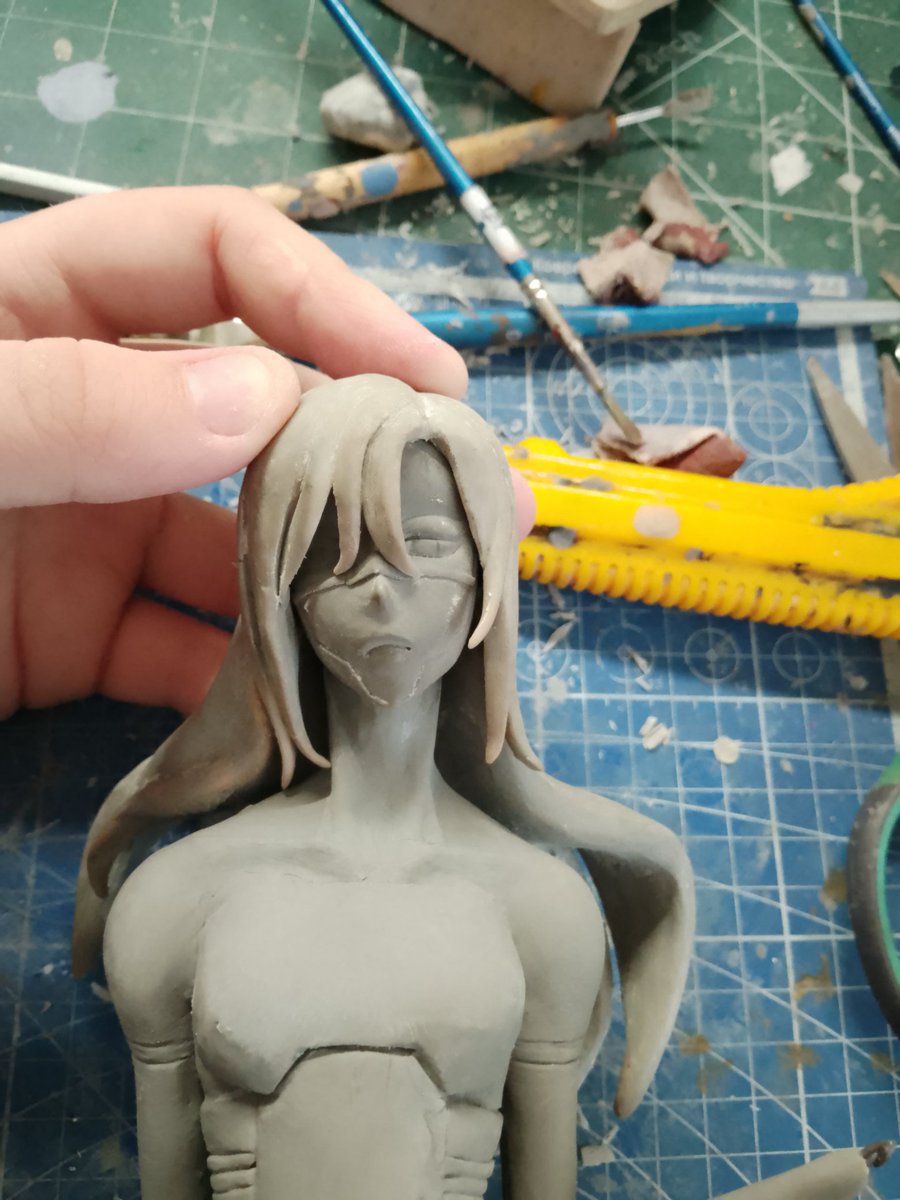 glinaepta's tweet image. My ear was killing me today and I went deaf for a bit. Turns out it was an ear infection. Just got it flushed out and I can finally hear again. Such a relief!
#clayart #signalis