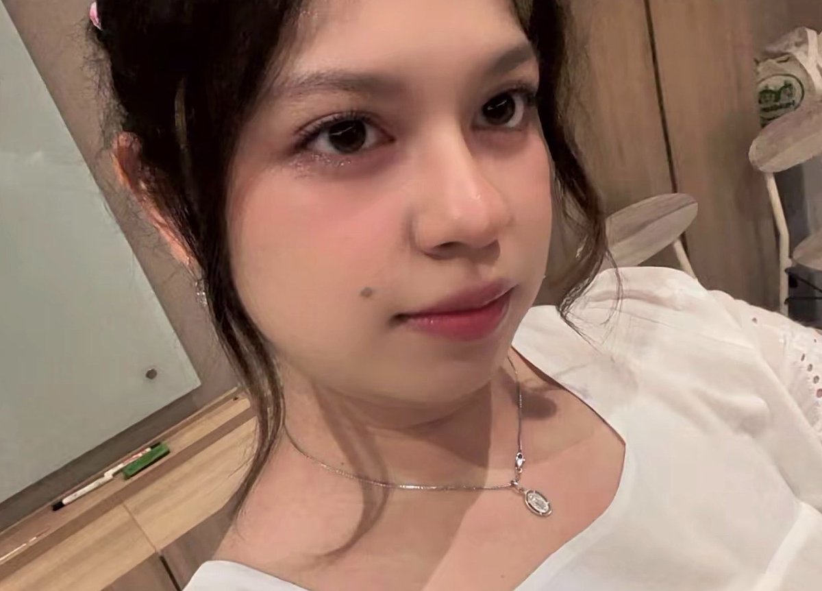 jeyiikatt's tweet photo. #slightly life update 💭☕️ https://t.co/Nae9G00t22