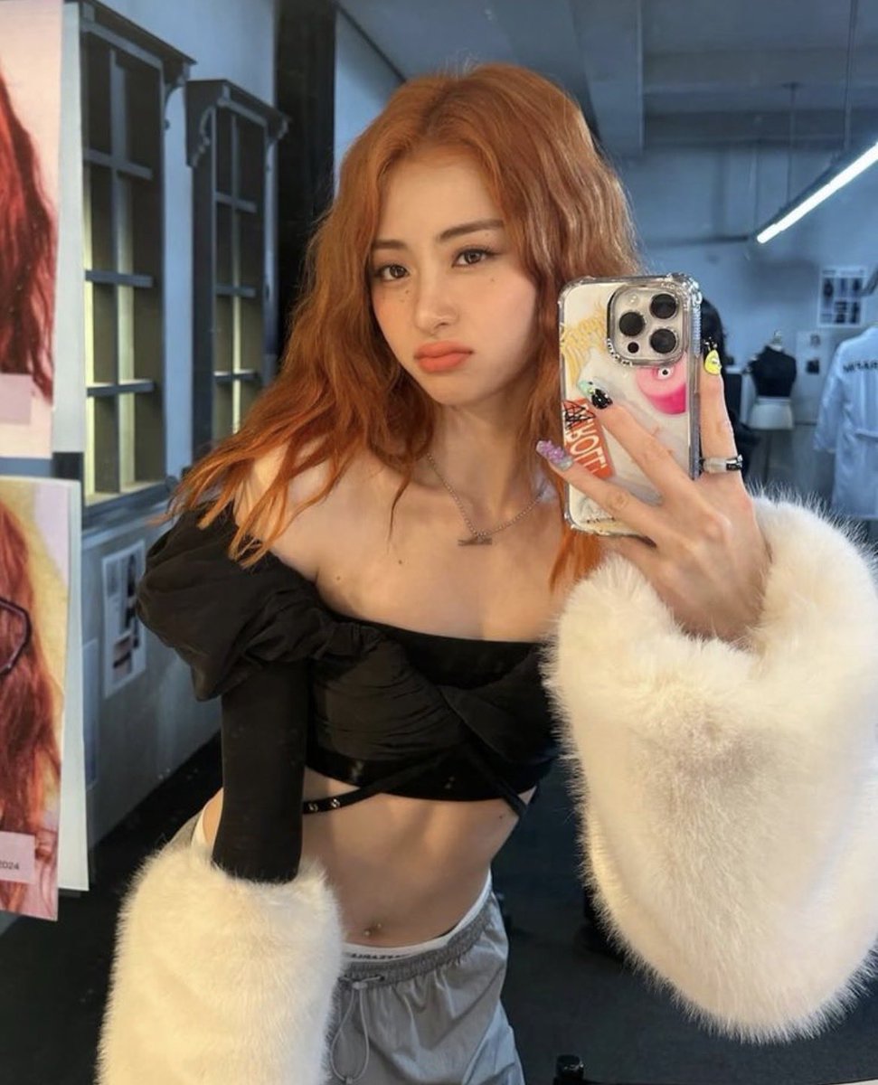 sicofan_'s tweet photo. i wasnt supposed to cum so much but i kept shooting ropes for yunjin 😵‍💫 💞 https://t.co/jRDGDzuVbb