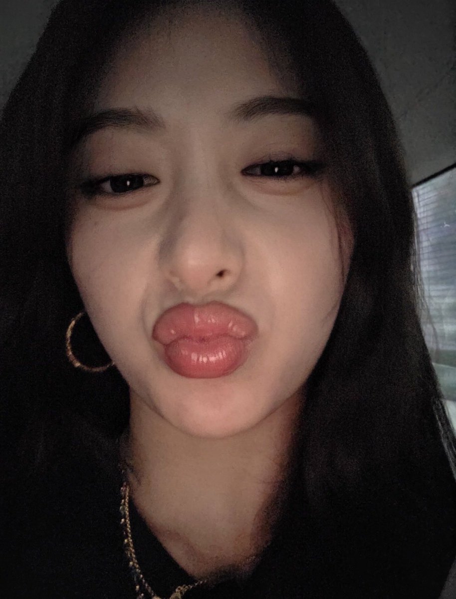 sicofan_'s tweet photo. i wasnt supposed to cum so much but i kept shooting ropes for yunjin 😵‍💫 💞 https://t.co/jRDGDzuVbb
