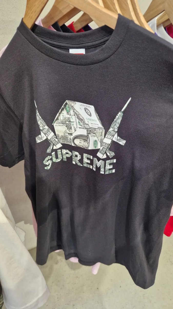 Supreme Week 7 - In-Store Pictures 📸