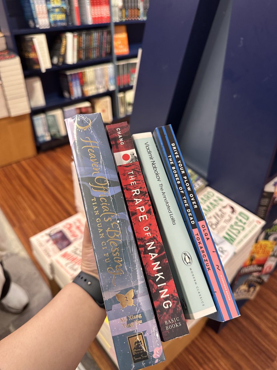 lune ☾ tweet media