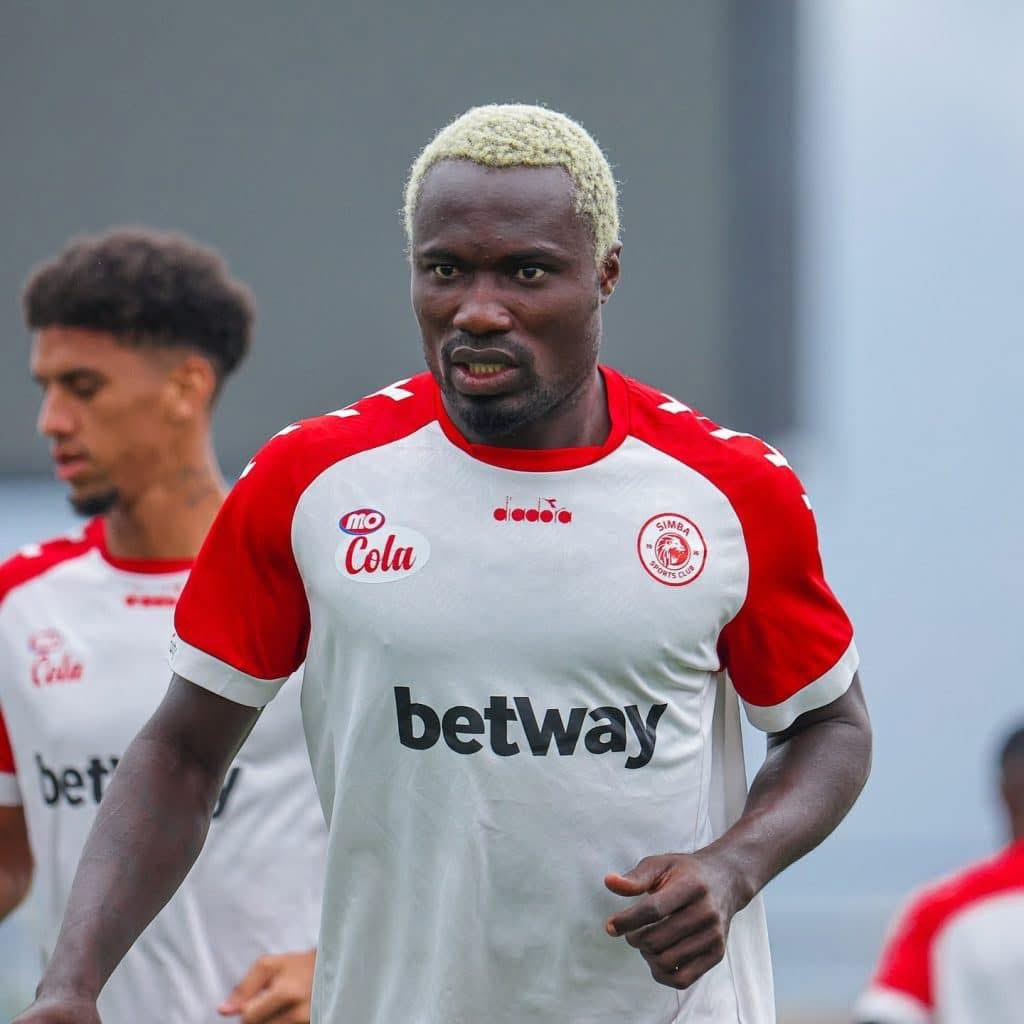 BREAKING It’s over between Jonathan Sowah and Simba SC.

A mutual contract termination letter has been submitted to the club.

The player is understood to be unhappy with allegations raised against him and has decided it’s best to move on.