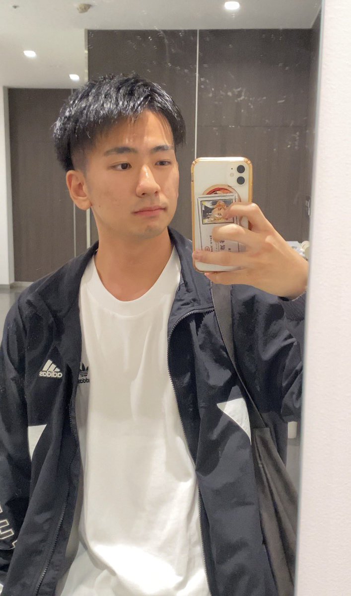 ko_ro_sk15's tweet photo. ホモなのでしっかり散髪報告✌️
やっぱり短い方が好きだなぁ〜🙃 https://t.co/CGBMpNSdgc