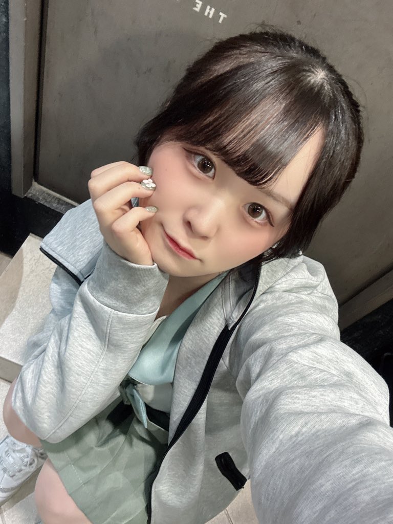 セーラー+パーカーってなんでこんなに可愛いの😍😍😍