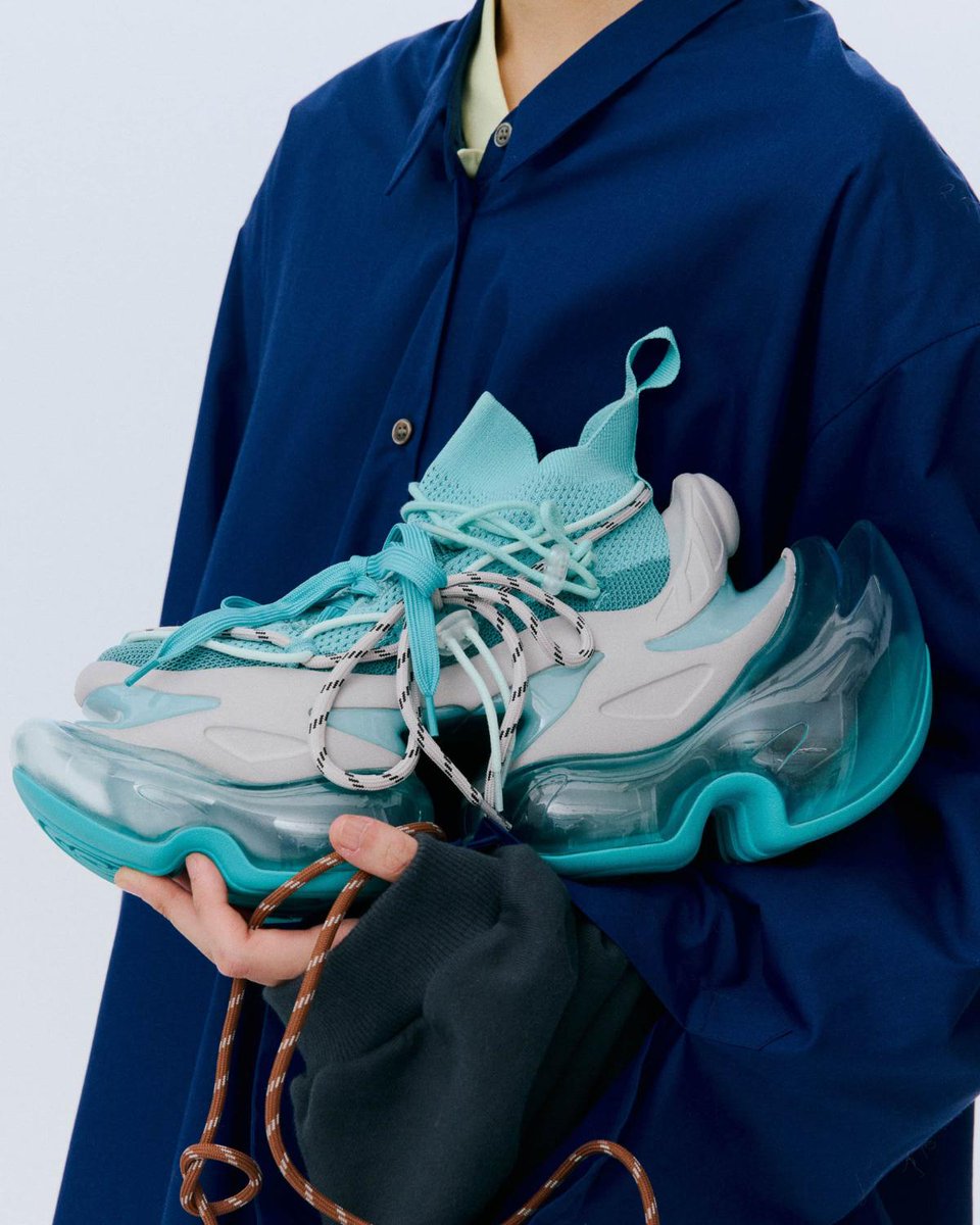 FASHIONSNAP tweet media