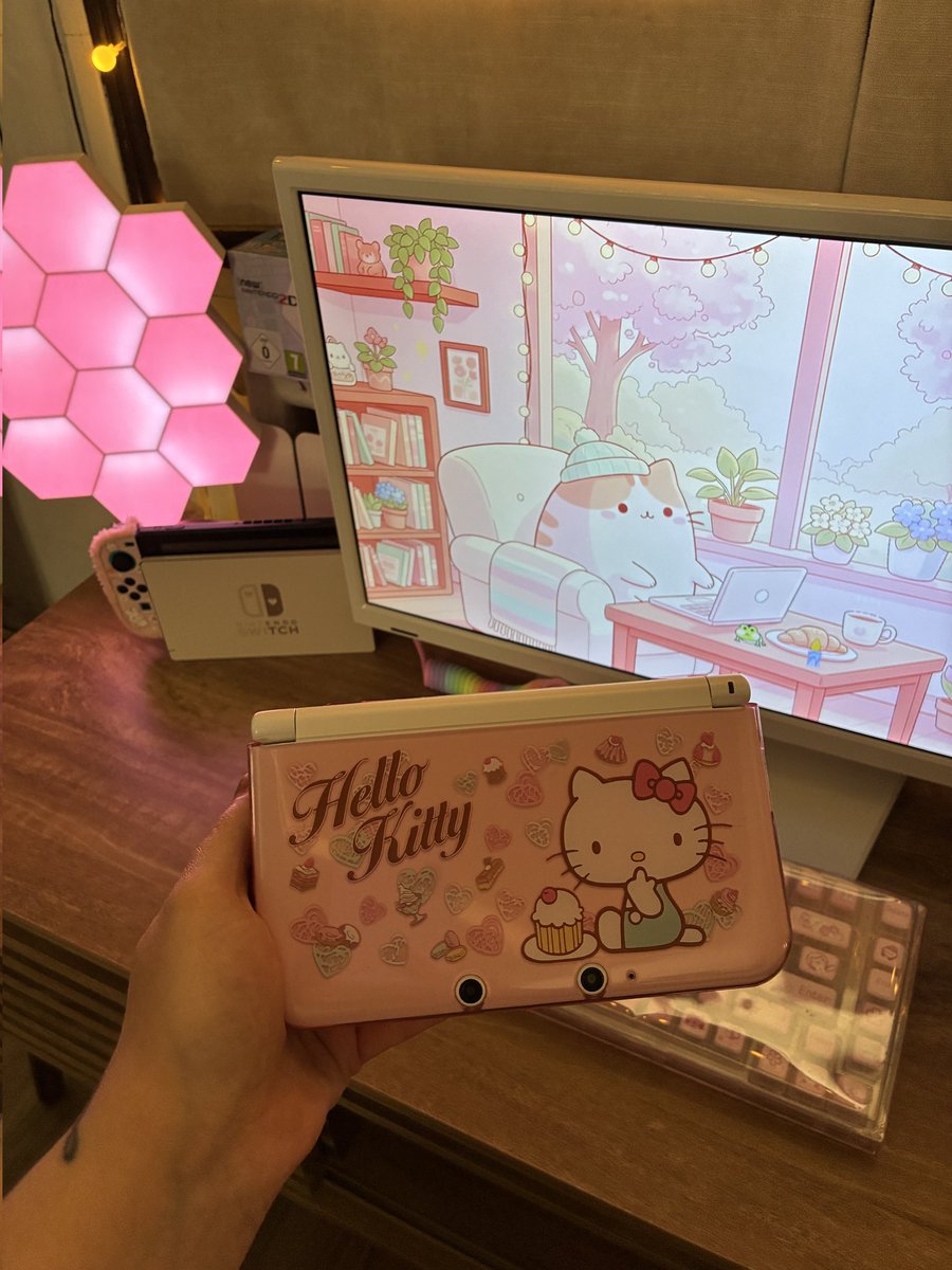 teaac_'s tweet image. Hello Kitty 🩷 #3dsxl #3ds #sanrio