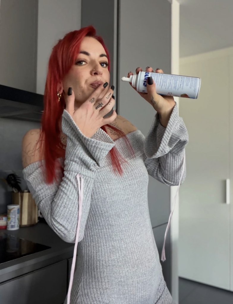 Adele 🍒 tweet media