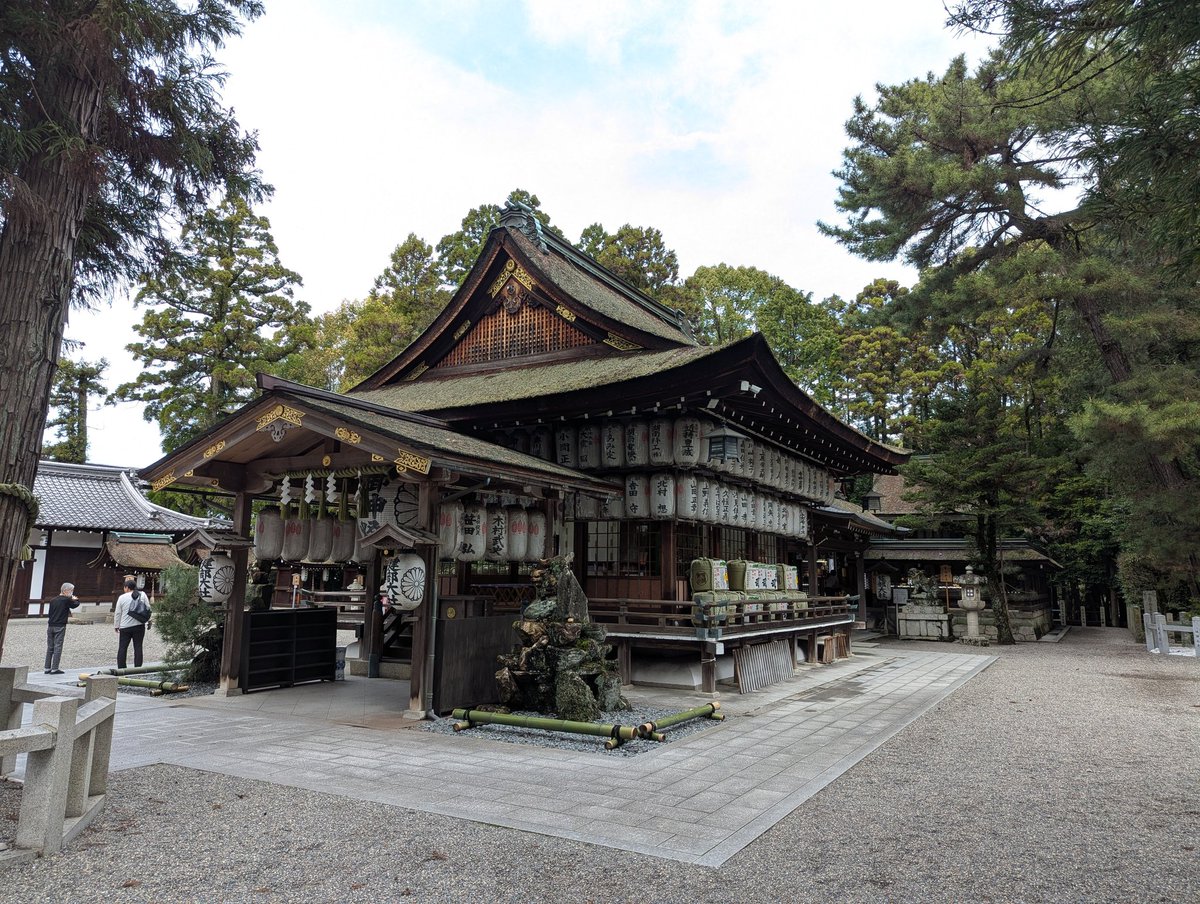 con1coon2's tweet photo. 滋賀県大津市近江国一之宮、建部大社へお詣りしてきました。
日本武尊を祀っておりたくさんのエピソードがありました。
直書きの御朱印を頂きました。 https://t.co/73ywTj0ZRO