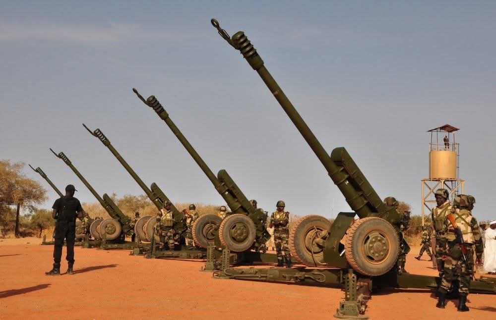 M. X. 📰 tweet media