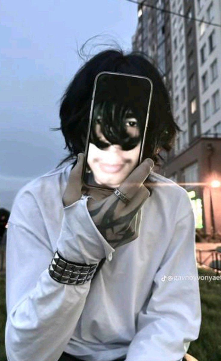 no context memes tweet media