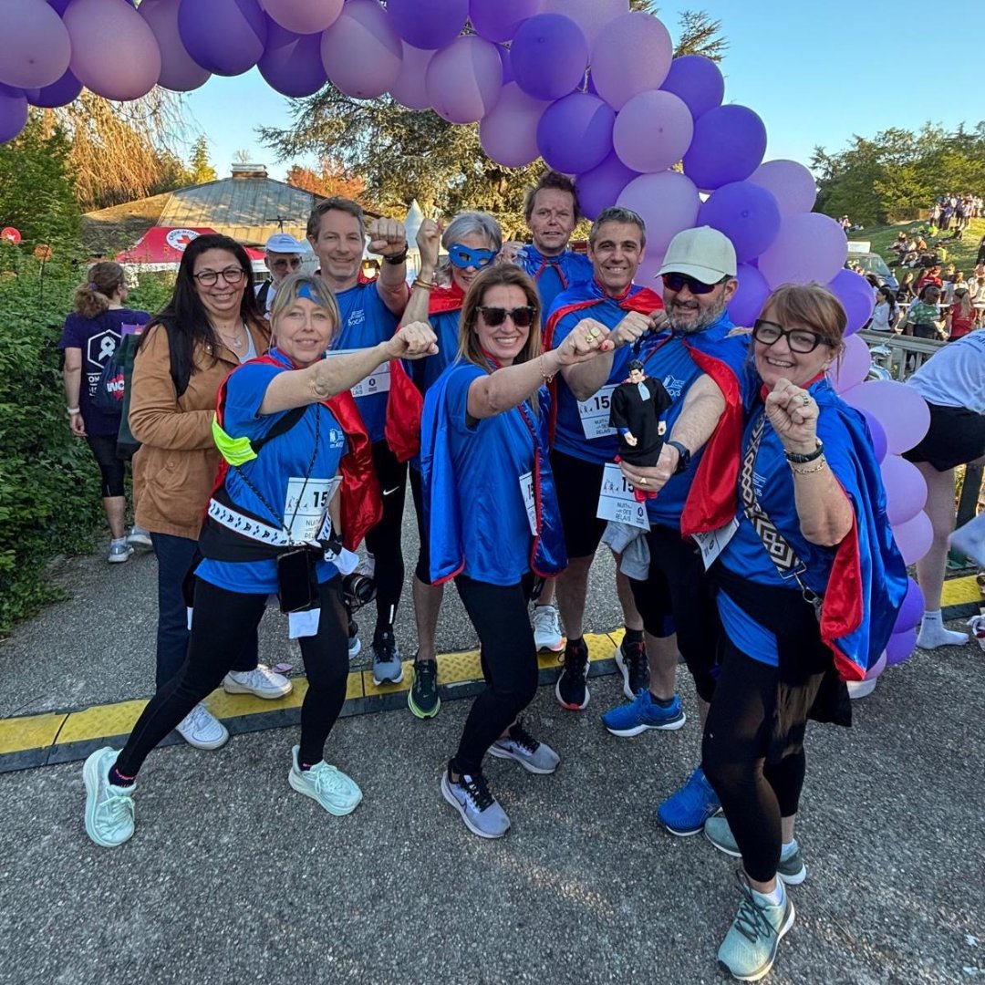 CNBarreaux's tweet photo. 🦸‍♀️ L'équipe Law Avengers du CNB a survolé la Nuit des Relais !

L'événement organisé par la @Fondationfemmes afin de soutenir la lutte contre les violences faites aux femmes a eu lieu hier soir à Paris.

🏃‍♀️ Les membres élus du CNB se sont relayés sur la piste aux côtés de nombreuses équipes engagées, dans un moment de solidarité.

Cet engagement fait écho à l’actualité des débats sur la réforme de la justice criminelle, puisque les affaires de violences sexuelles pourraient être particulièrement concernées par l’extension du « plaider-coupable ».

👏 Félicitations à nos Law Avengers !