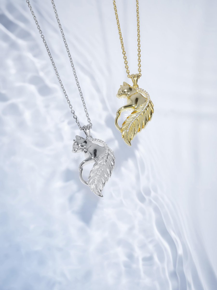 infaction_jp's tweet photo. 📢先行販売は本日23:59まで！

🐈Cat Necklace
ブランド3年目を記念して誕生した「Cat Line」の第2弾アイテムも登場✨

藤原樹が思い描いたイメージをそのまま形にしたトップには、大きな翼を持つ猫をモチーフにした神秘的な造形を採用🪽

身に着けるだけで思わず目を惹く存在感を放ち、このアイテム一つでコーディネートを華やかに彩ります💎

👓先行販売期間
・先行期間：〜4月9日(木)23:59

🎁先行期間限定特典もご用意

🔗 詳細はこちら
https://t.co/zAK16E6G3r

@itsuki__rmpg
#Infaction #インファクション
