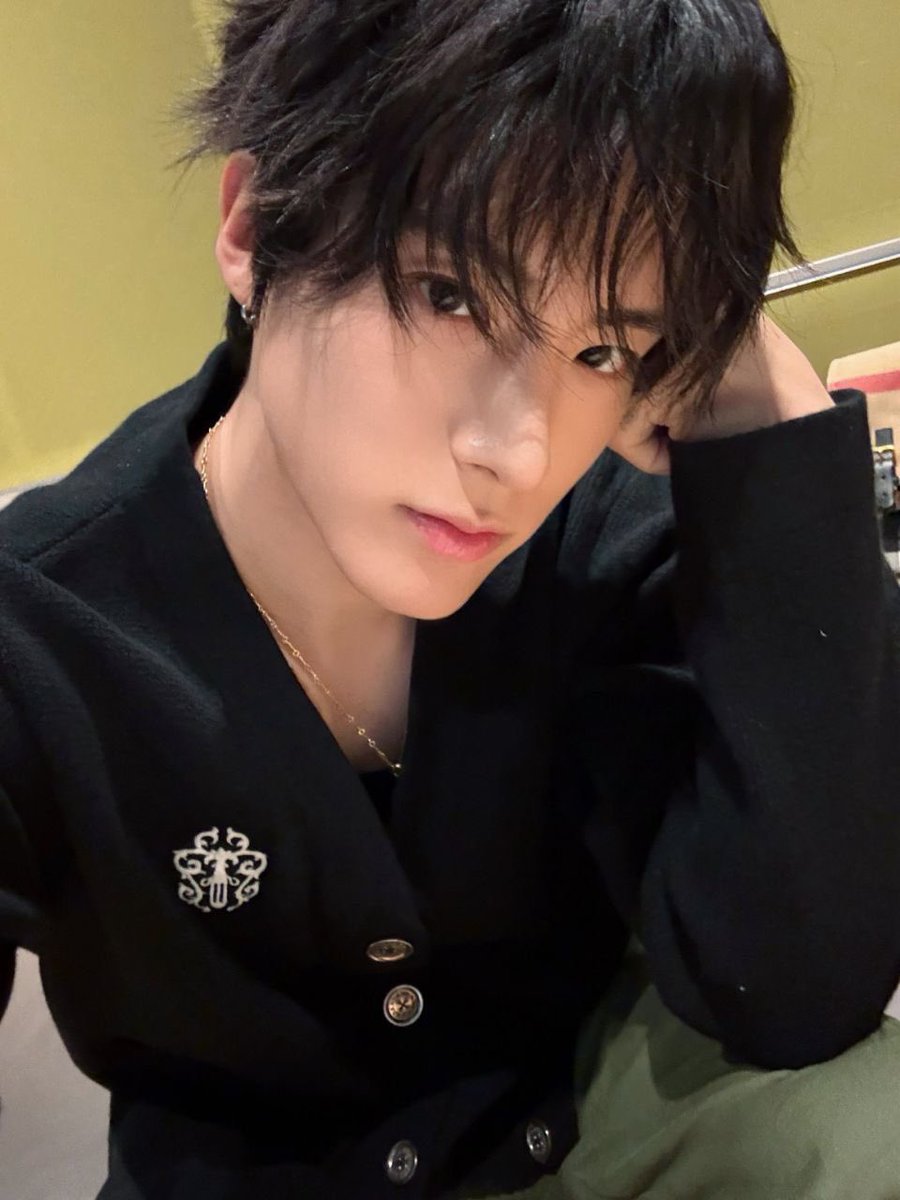 Update KBoys tweet media