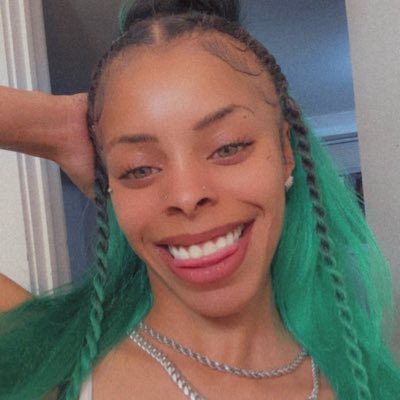 JaydaMackMiller's tweet photo. #NewProfilePic Hello 💚 https://t.co/vcy0Zeamyt