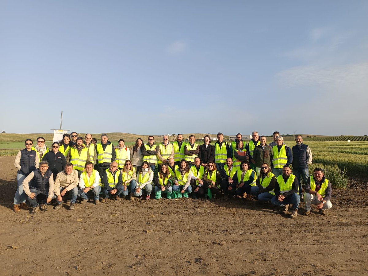 CICYTEX's tweet photo. 👨‍🔬 Estos días, @CICYTEX se encuentra participando en Jerez de la Frontera en la Jornada Técnica @GENVCE 2026🌾
➕de 300 asistentes en unas jornadas de este Grupo para la Evaluación de Nuevas Variedades de Cultivos Extensivos en España, en el q participamos junto a entidades🔝🇪🇸 https://t.co/wEgVmjgXOS