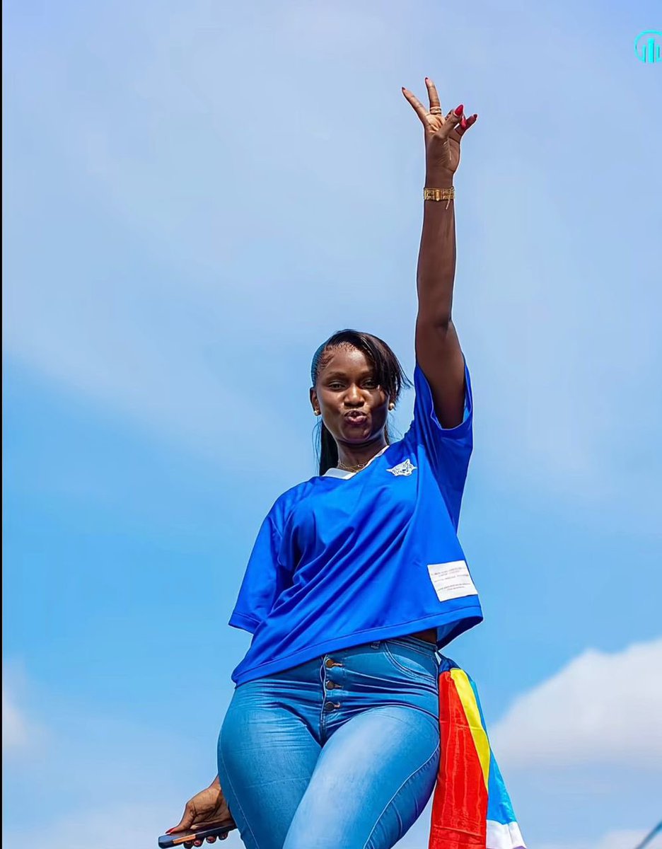 UNzinga74508's tweet photo. 52 ans d’attente… mais jamais 52 ans de doute.
Aujourd’hui, les Léopards ne nous offrent pas juste une qualification…
ils réveillent tout un peuple, ils rallument une fierté, ils écrivent une histoire que personne n’oubliera.
Ce n’est pas un hasard… c’est le destin 🇨🇩🔥 https://t.co/N9y00HmkuE