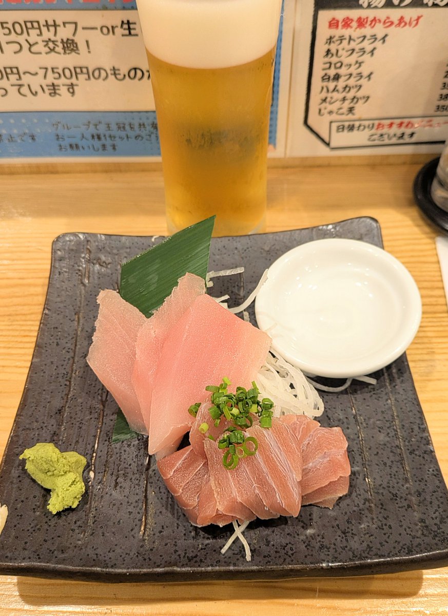 mk_want's tweet photo. 逃げたいときはマグロ https://t.co/2I8J6W25SJ