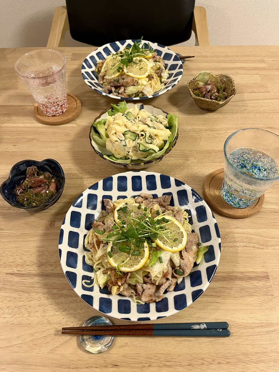 ___24ul's tweet photo. 大絶賛の塩レモン焼きそば https://t.co/FIYYYHUZEy