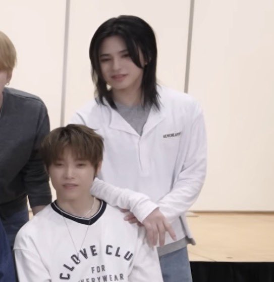 ひいこ😸{でゅう🐲！めしめし！〕 tweet media