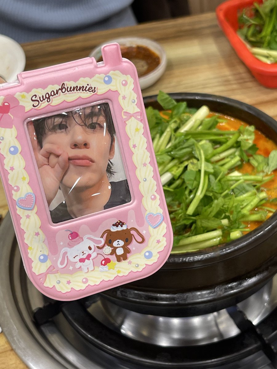 yuha_rangrang's tweet photo. 오리탕 짱마시써!!!!!! https://t.co/PfwY4NKj1F