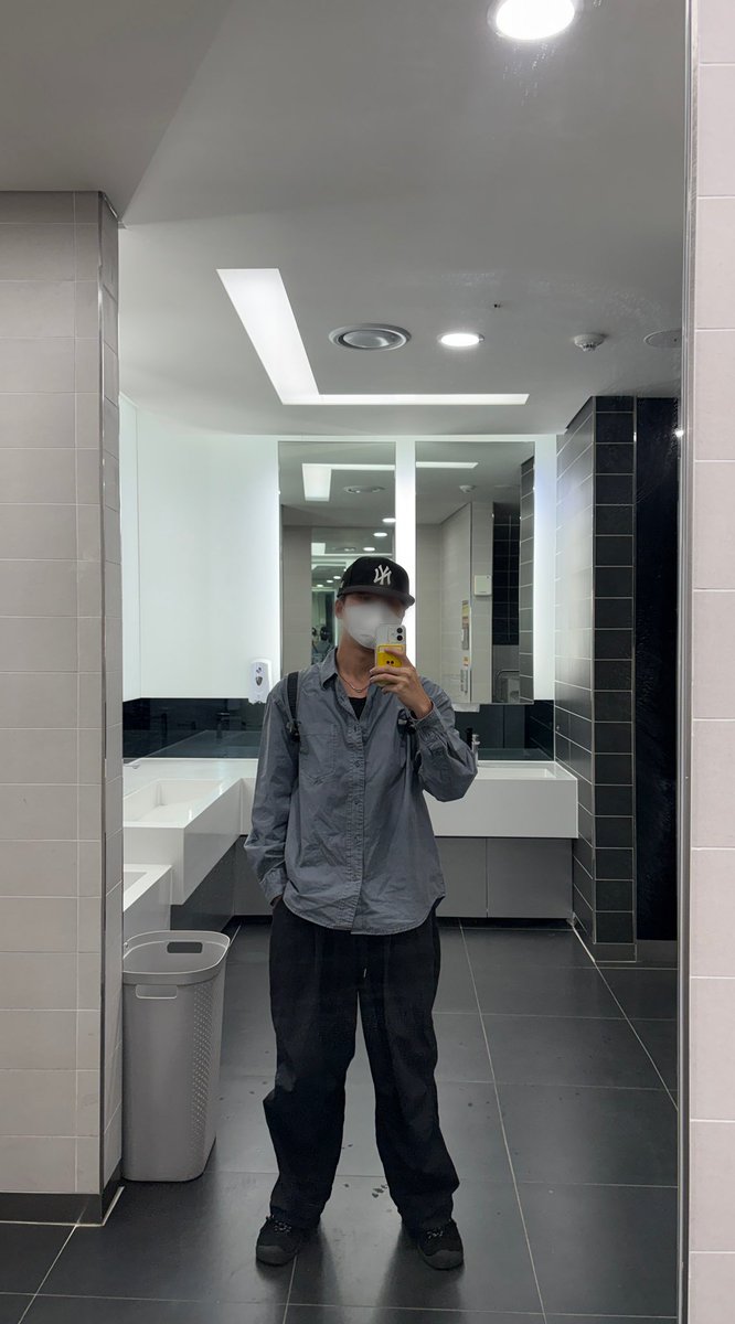 공허해 tweet media