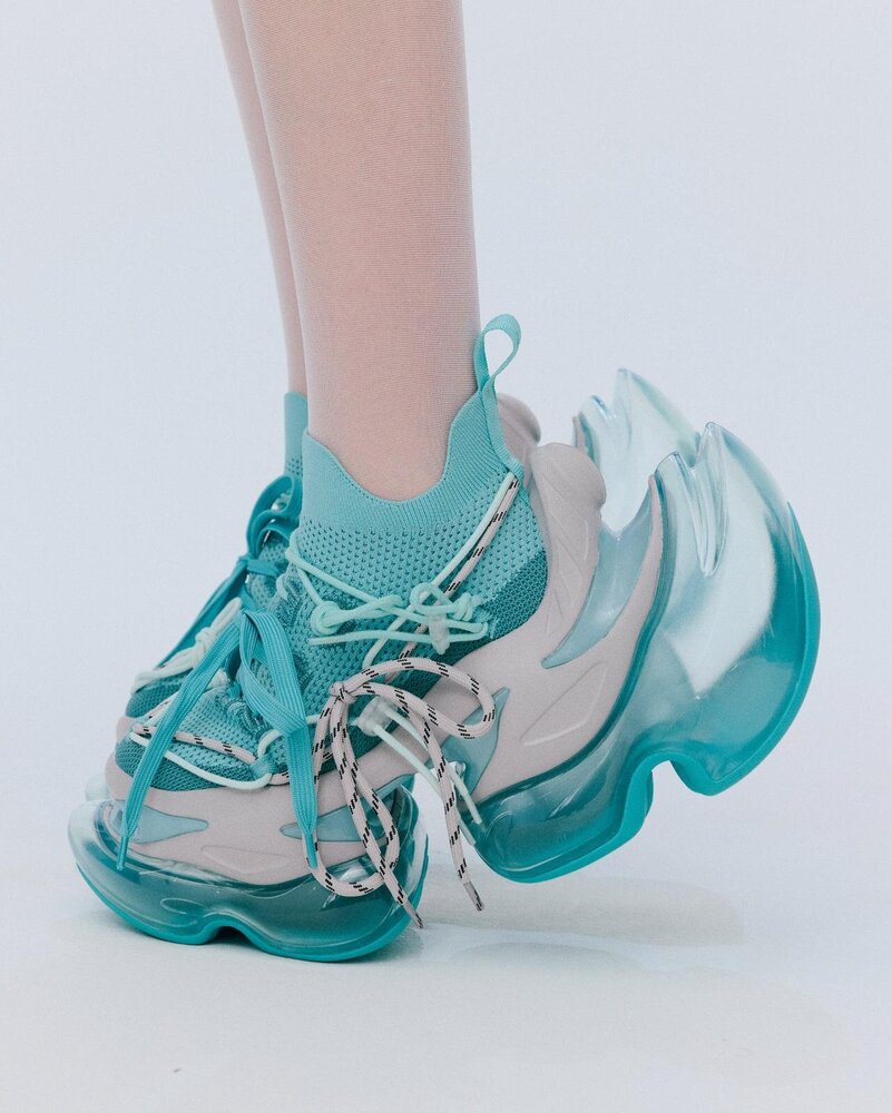 Fashion Press tweet media