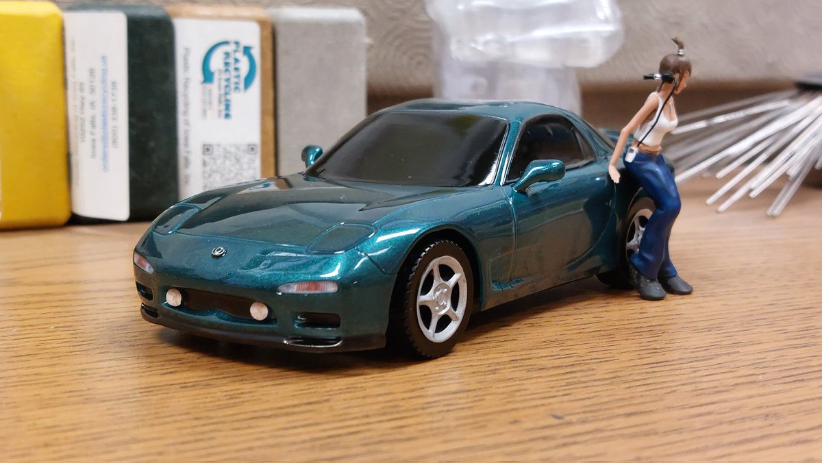 PrintedLeander tweet media