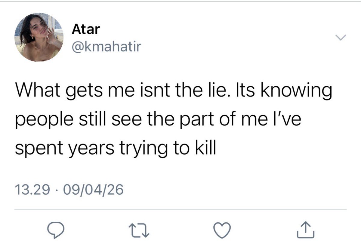 ryomeun's tweet image. Pov #whatif khalifah mahatir &amp;amp; now playingnya yang somehow relate itu…