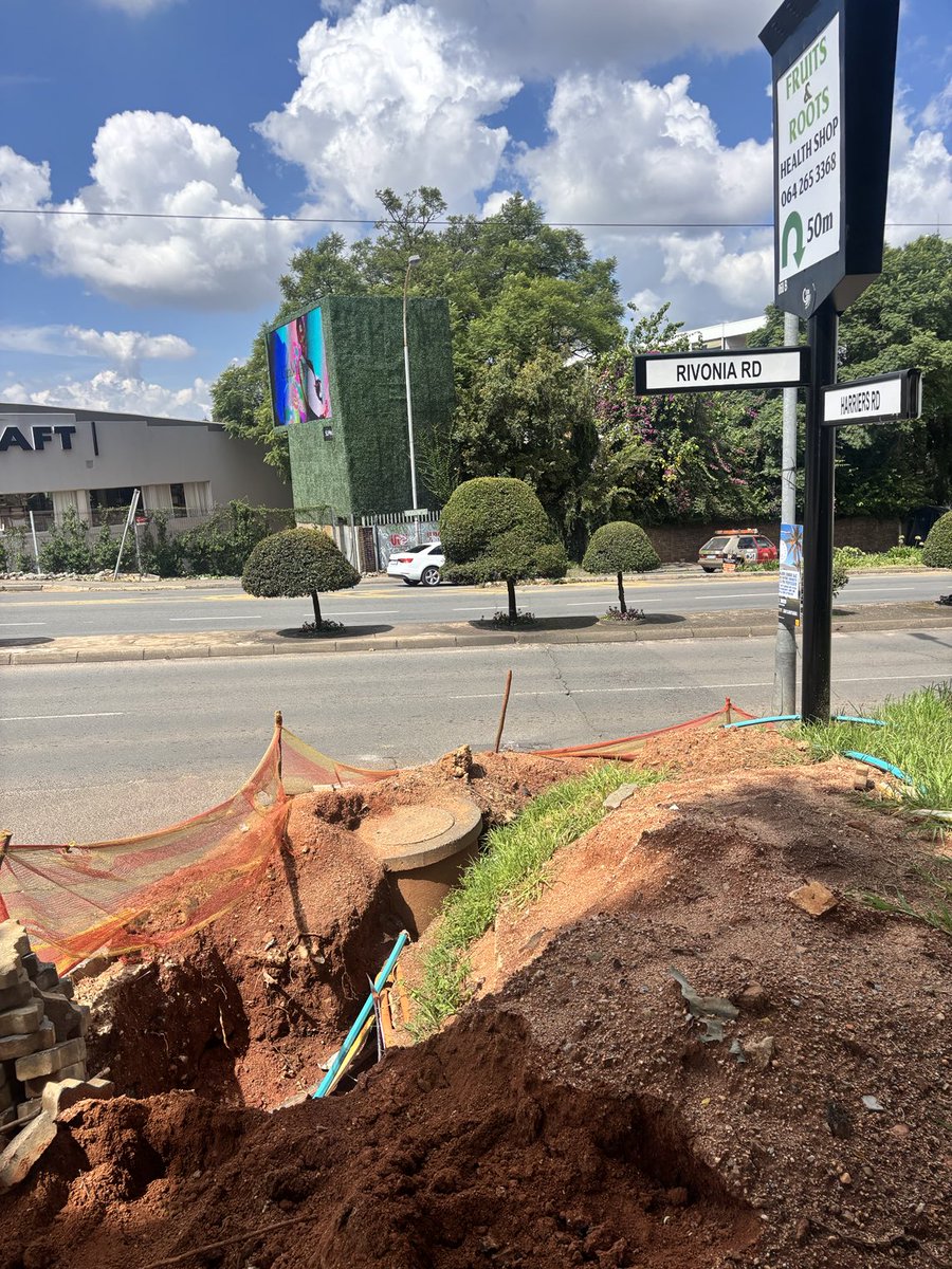 ladysmith black mombasa tweet media