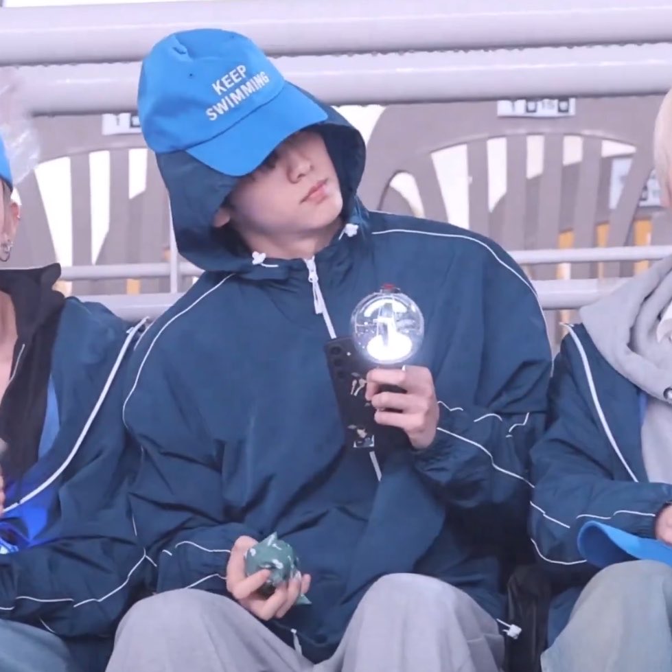 please be gentle with him he was just born a second ago 🤏🏼🤏🏼🤏🏼🤏🏼🤏🏼