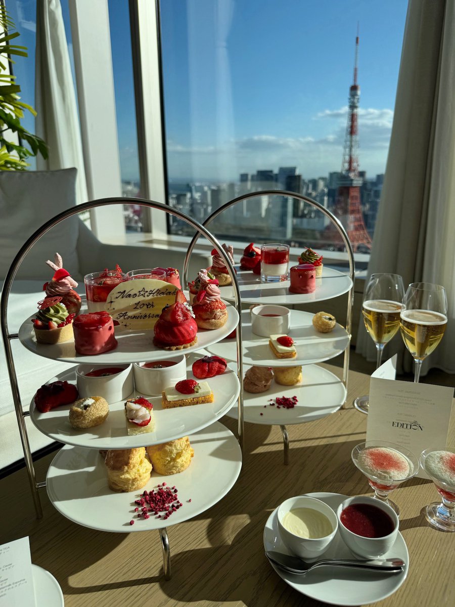 1O277O's tweet photo. 🗼♥️✨ https://t.co/X7L8F0cAYR