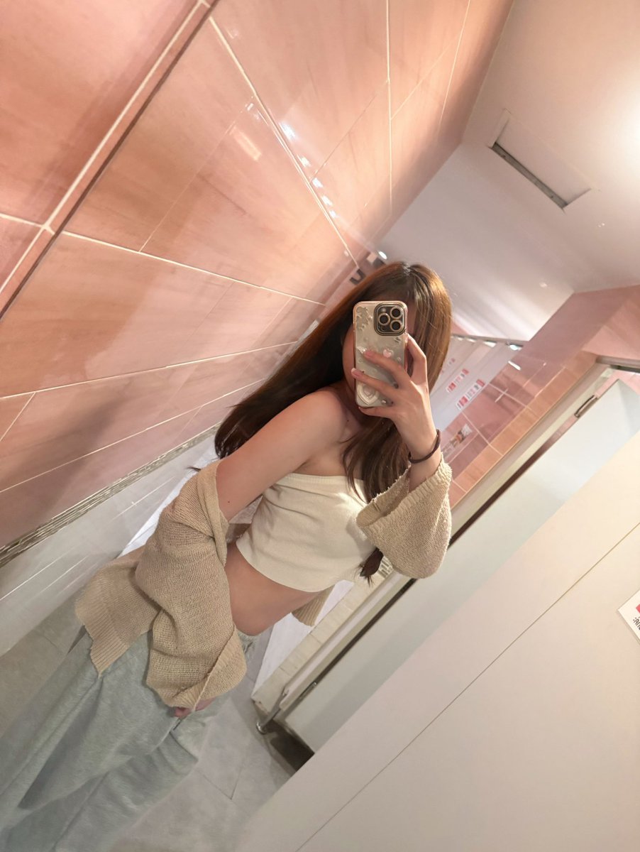 aaahC ttilA tweet media