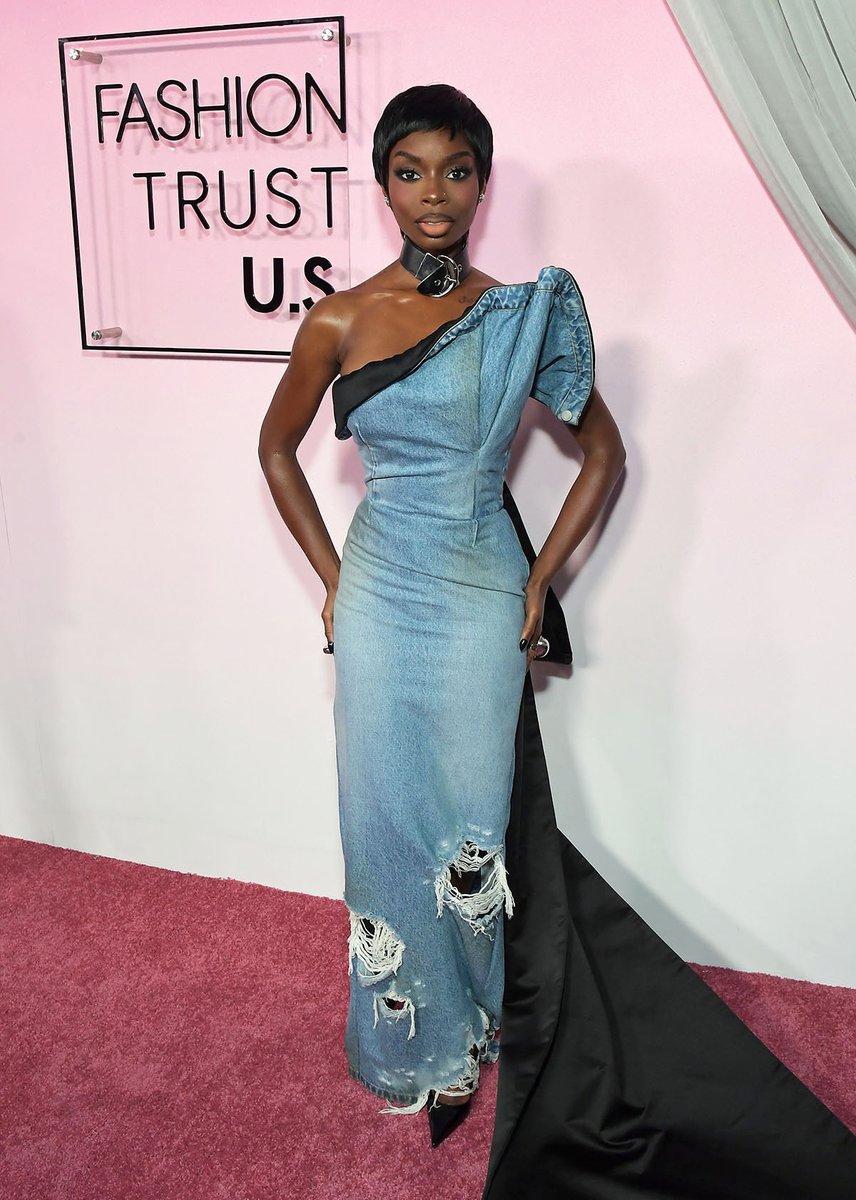 Red Carpet Fashion Awards tweet media