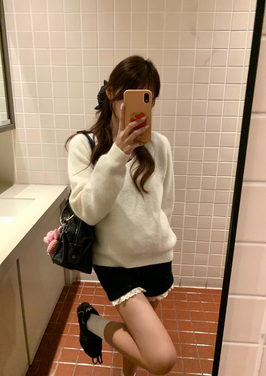 ミナ tweet media