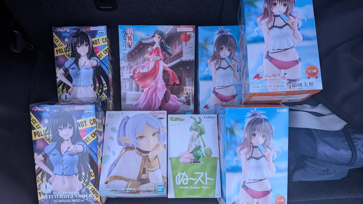 gaakun35's tweet photo. やばっ！4000円でこれだけ取れた。8個だから単価500円。今日展開の美柑ちゃん狙いで行ったけど調子良くて、隣にあった古手川さんも調子良くて。ずんだもんが投資多くて。でも800円笑 https://t.co/C4ldydzNSn