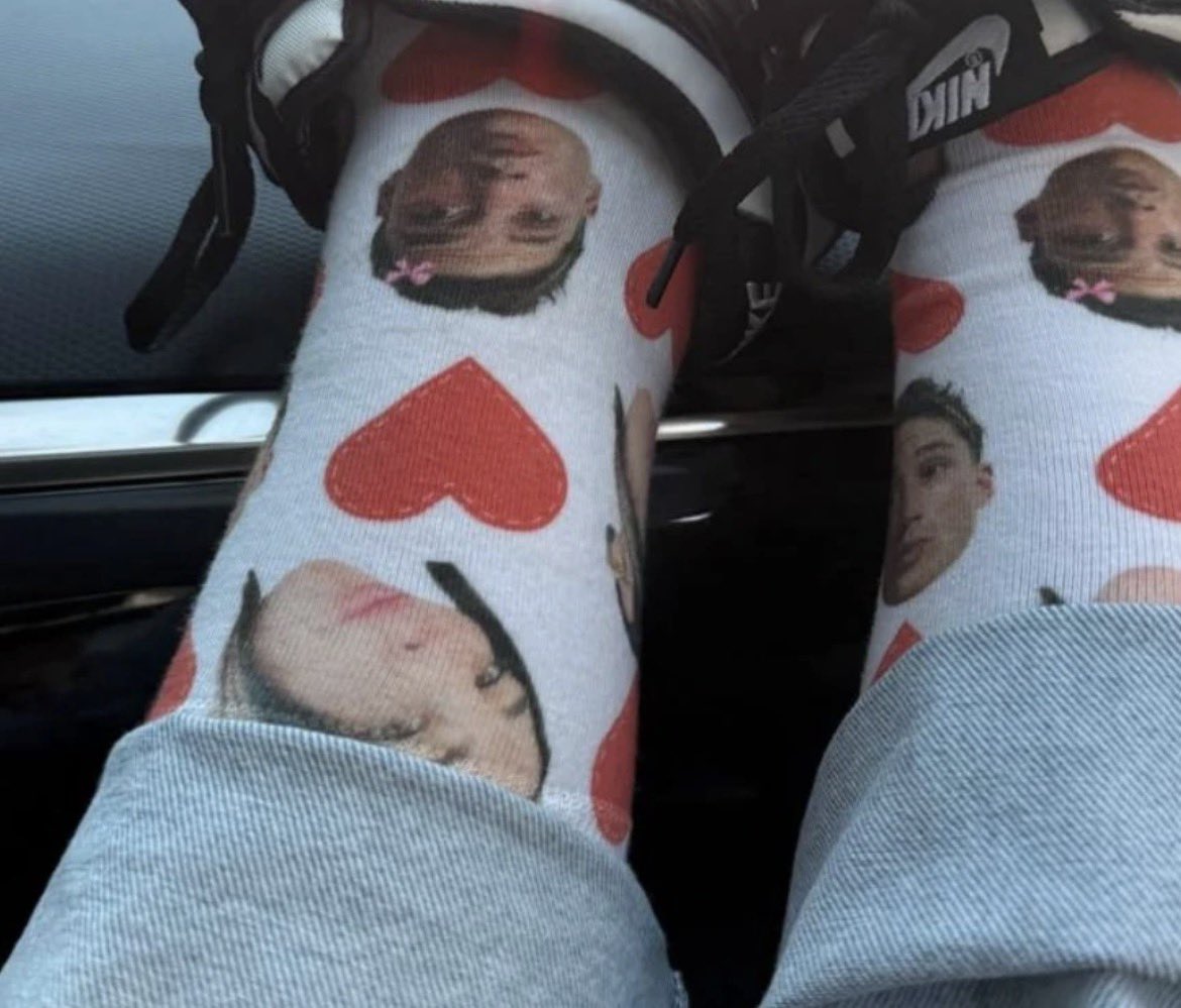 AndreaPeo1's tweet image. Trovate su Vinted con annesso testo “mi piace(va) il tuo puzzo” #tommavi