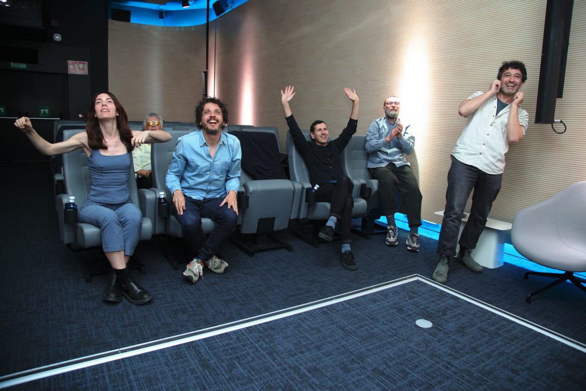 MovistarPlus's tweet image. Ya es oficial. El equipo de #ElSerQuerido pone rumbo a Cannes. ENHORABUENA.