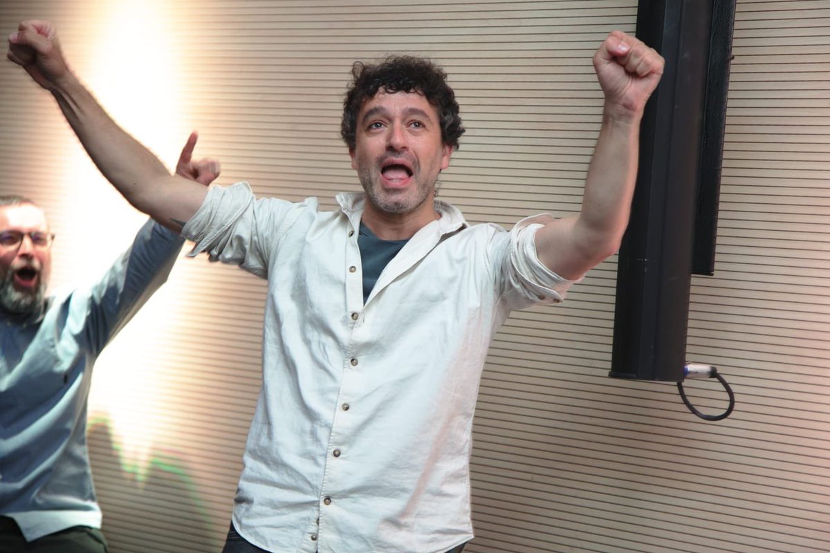 MovistarPlus's tweet image. Ya es oficial. El equipo de #ElSerQuerido pone rumbo a Cannes. ENHORABUENA.