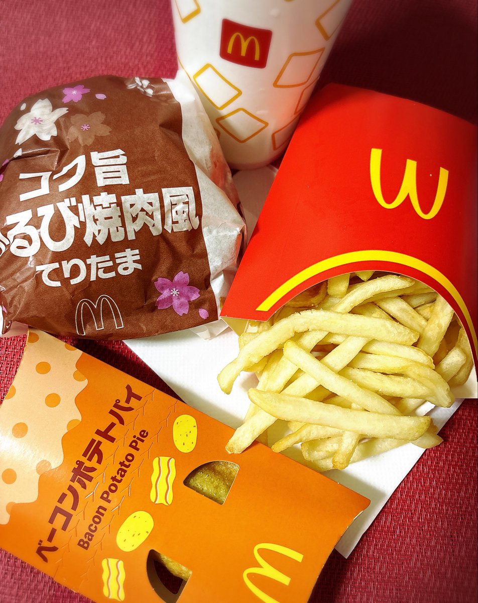 ex88j's tweet photo. マクドナルド
　コク旨かるび焼肉風てりたまLLセット
　　マックフライポテト🍟
　　コカコーラ
　ベーコンポテトパイ https://t.co/gKUEYb8n7d