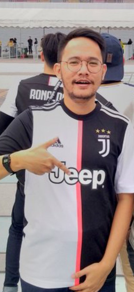 Helm Proyek tweet media