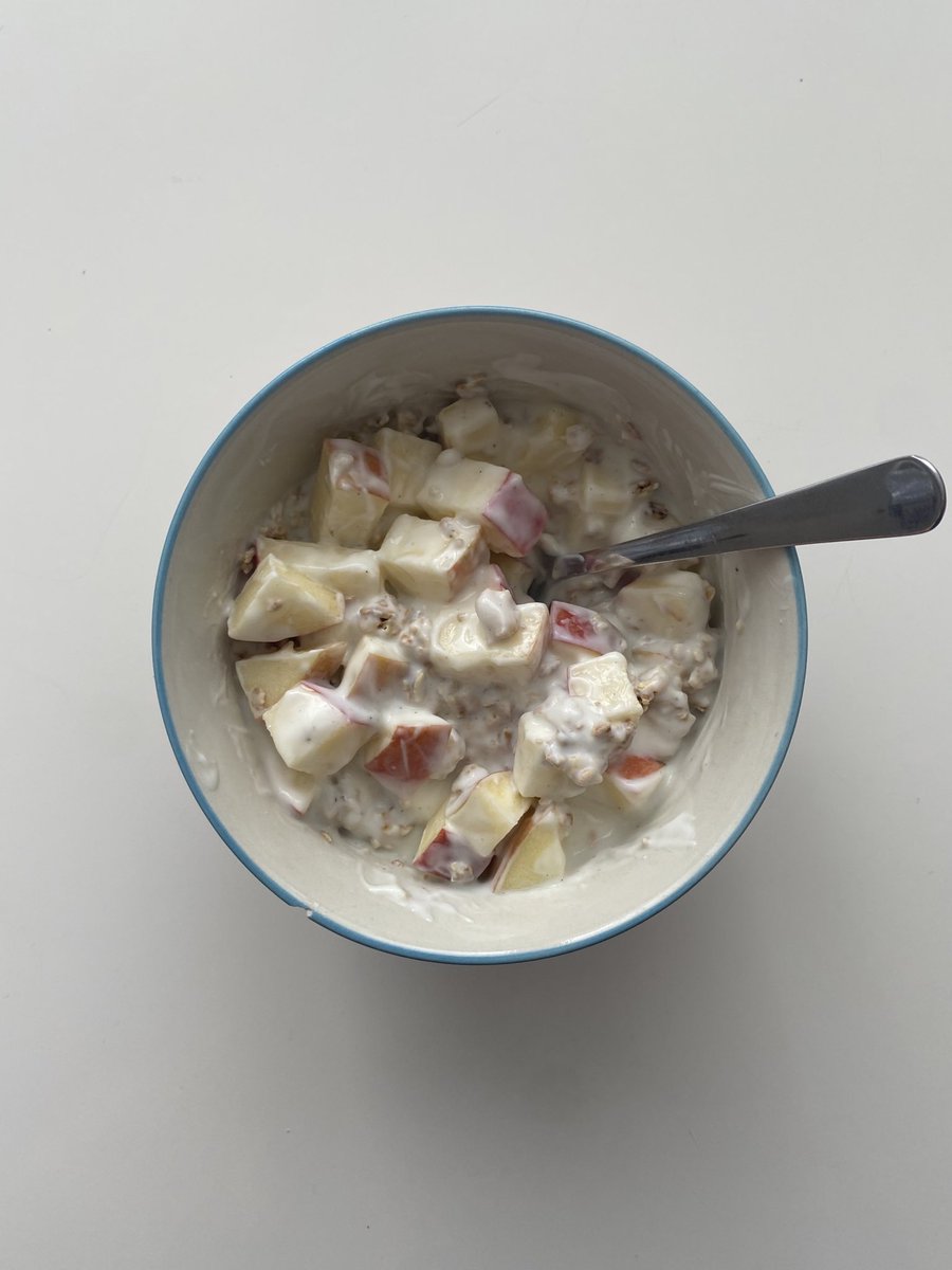 citrus_eats's tweet photo. < yog bowl 3 https://t.co/LKqgtb8Ayq